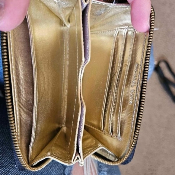 Michael Kors purse with Wallet Bundle Set - Picture 10 of 14